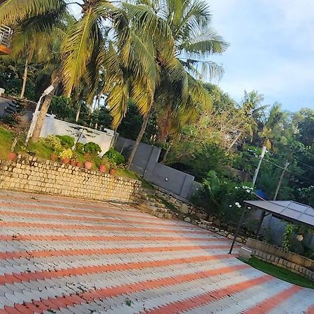 The Urban Getaway Villa Thiruvananthapuram Exterior photo