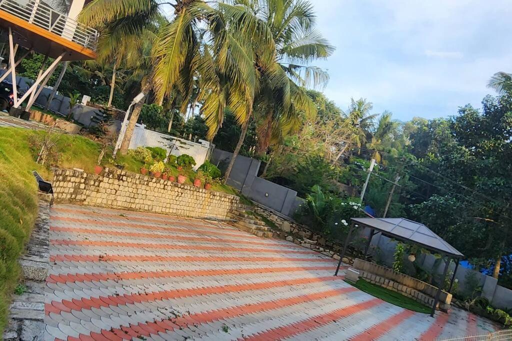 The Urban Getaway Villa Thiruvananthapuram Exterior photo