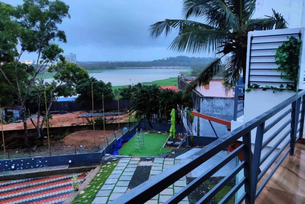 The Urban Getaway Villa Thiruvananthapuram Exterior photo